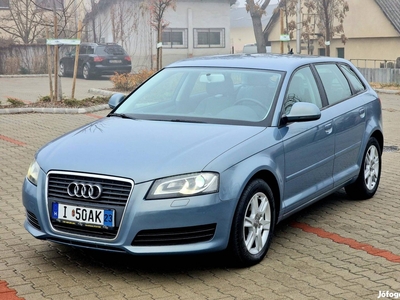 AUDI A3 2.0 TDI Attraction DPF Xenon-LED-Navi-Ü...