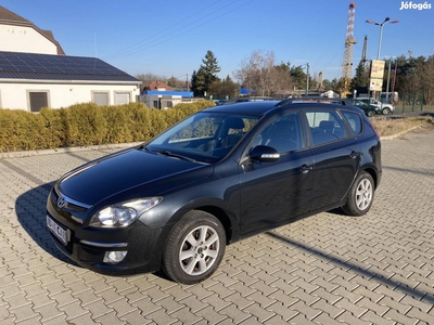 Hyundai I30 i30u CW 1.6 DOHC Comfort (Automata)...