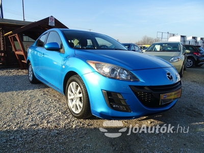 MAZDA Mazda 3