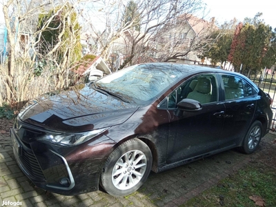 Eladó kevesett futott Toyota corolla sedan 1.6 cvt váltós