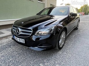 Mercedes-Benz E 350 Bluetec 4Matic Elegance (Au...