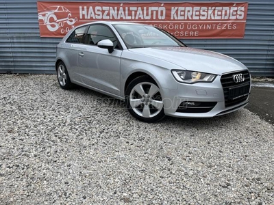 AUDI A3 2.0 TDI Ambition Gyári fényezés. Audinál vezetett sz.könyv