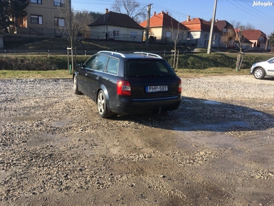 Audi A4 Avant quattro 2.5 v6