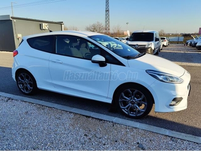 FORD FIESTA Van 1.5 TDCi Sport Titanium Navi. Sávtartó LED 5%THM 12hó garancia /Vásárolja meg online!/