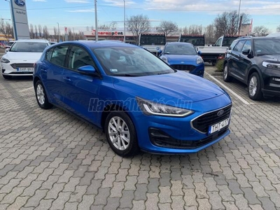 FORD FOCUS 1.0 EcoBoost mHEV Connected Magyarországi. szervízkönyv. ÁFÁ-s