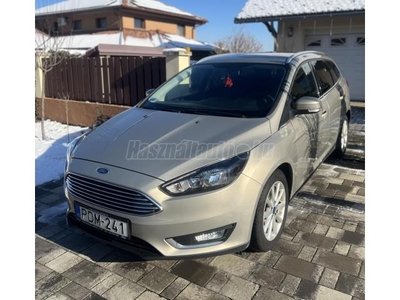 FORD FOCUS 1.6 Ti-VCT Titanium MAGYAR 1.tulajdonos szervizkönyv