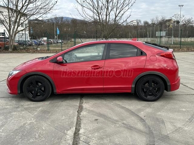 HONDA CIVIC 1.8 Executive XENON-ÜVEGTETŐ-KAMERA-RADAR-FRISS SZERVIZ