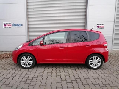 HONDA JAZZ 1.4 Elegance Plus 57000km/Tempomat/USB/Digitklíma/Szervizkönyv!