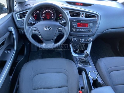 KIA CEE'D SW 1.6 CRDI EX VALÓS.IGAZOLHATÓ 20000 KM - ÚJSZERŰ/GYÁRI ÁLLAPOT - FRISS MŰSZAKI