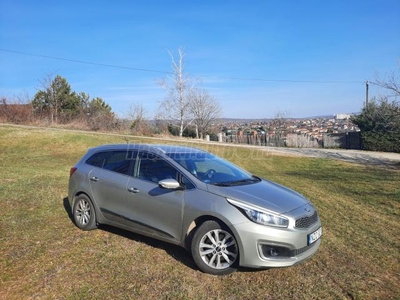 KIA CEE'D SW 1.6 GDI EX Limited Navigáció. Tolatókamera. Deréktámasz