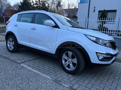 KIA SPORTAGE 1.7 CRDi EX 106000KM!ELSŐ TULAJOS!VÉGIG KÖNYVES GYÖNYÖRŰ SZÉP!GARANCIÁLIS!