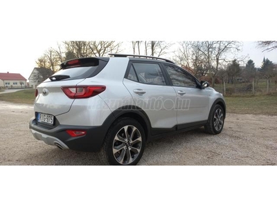 KIA STONIC 1.25 MPI LX Exclusive