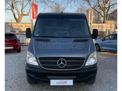 MERCEDES-BENZ SPRINTER 313 CDI 906.635.13 E5 ÚJ PORLASZTÓK 2T VONÓHOROG