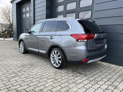 MITSUBISHI OUTLANDER 2.2 DI-D Invite 4WD SZERVIZKÖNYV / ÚJ MODELL / 7 ÜLÉS / '19 ALU / KAMERA