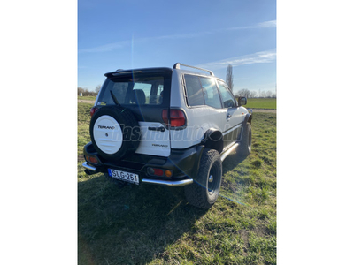 NISSAN TERRANO II 2.7 TDI Sport