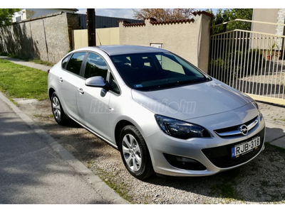 OPEL ASTRA J GTC 1.4 T Enjoy