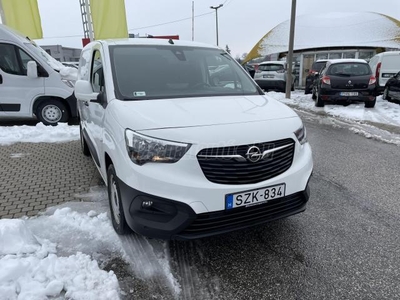 OPEL COMBO Cargo 1.5 DTH L2H1 2.4t Cargo Edition