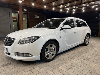 OPEL INSIGNIA Sports Tourer 1.6 T Sport OPC LINE