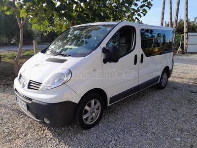 RENAULT TRAFIC 2.5 dCi L2H1P2 Cool Rövid. Automata váltó.9 személyes. Klíma.Tempomat