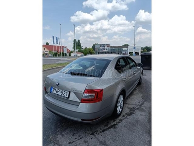 SKODA OCTAVIA 1.6 CR TDI Ambition