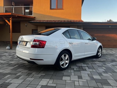 SKODA OCTAVIA 1.6 CR TDI Style ÁFÁS/ADAPTÍV TEMPOMAT/APPLE CARPLAY/PARKTRONIC ELŐL-HÁTUL