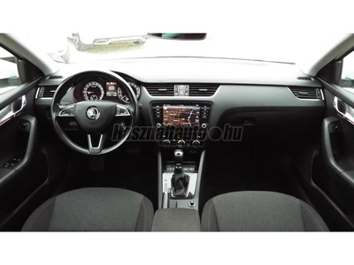 SKODA OCTAVIA Combi 2.0 CR TDI Style DSG6 SzkönyvDigitTempoParkradBeparkolTolkameraPantetőVonó1tul