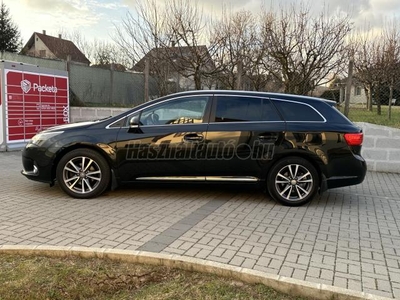 TOYOTA AVENSIS Wagon 1.8 Executive FRISS SZERVÍZ-TEMPOMAT-ÜLÉSFŰTÉS-LEINFORMÁLHATÓ