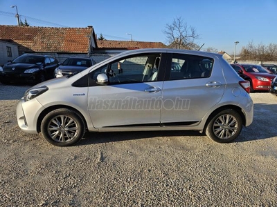 TOYOTA YARIS 1.5 HSD Trend e-CVT TOLATÓKAMERA-ALUFELNI-HIBRID!