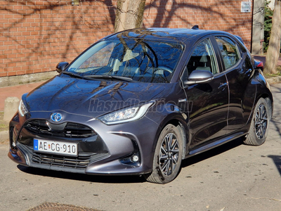 TOYOTA YARIS 1.5 Hybrid Comfort Style e-CVT