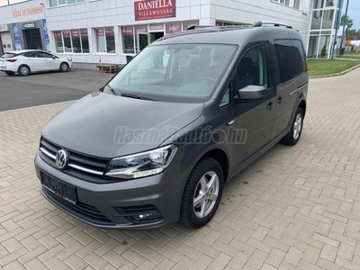 VOLKSWAGEN CADDY 2.0 TDI SCR BMT Trendline VEZETETT SZERVIZKÖNYV!