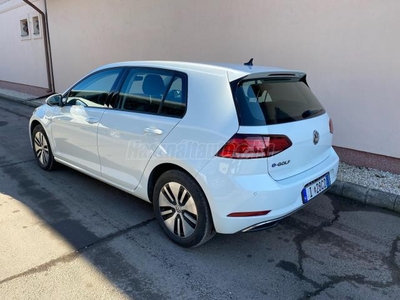 VOLKSWAGEN GOLF VII e-Golf