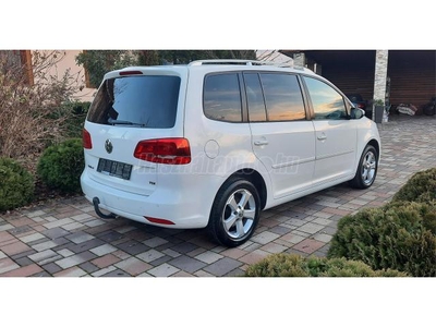 VOLKSWAGEN TOURAN 1.6 CR TDI Comfortline [7 személy]