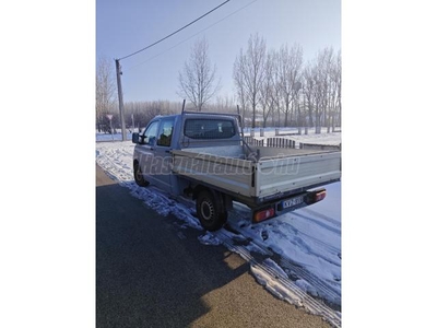 VOLKSWAGEN TRANSPORTER T5 1.9 TDI