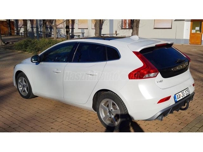 VOLVO V40 1.5 [T3] R-Design Geartronic R-Design Panoráma ÖnParkoló Ritka Felszereltség!