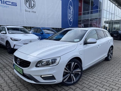 VOLVO V60 2.4 D [D6] PHEV AWD Summum Geartronic