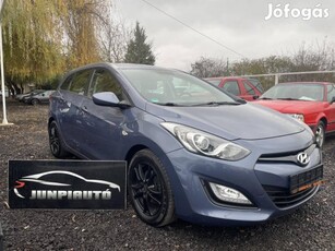 Hyundai I30 1.4 Megbízhatóan vezetett szervizkö...