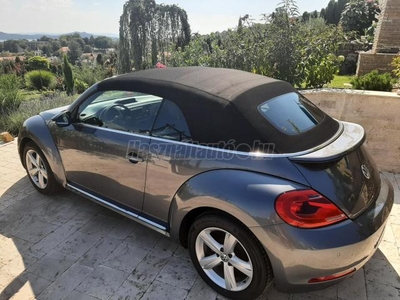 VOLKSWAGEN BEETLE 2.0 CRDI Cabrio