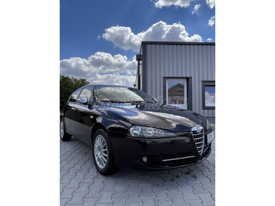 ALFA ROMEO 147 1.9 JTD 8V Distinctive