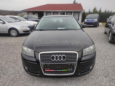 AUDI A3 1.6 FSI Attraction Megkímélt szép állapot!!! Végig vezetett szervízkönyv!!!