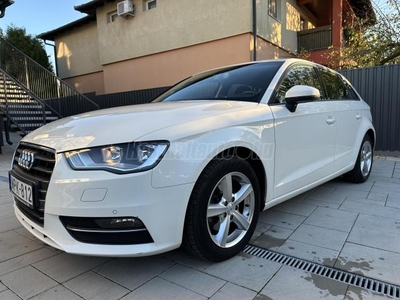 AUDI A3 Sportback 1.4 TFSI Attraction S-tronic