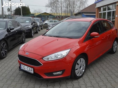 Ford Focus 1.0 Ecoboost Trend 99g Frissen Cseré...