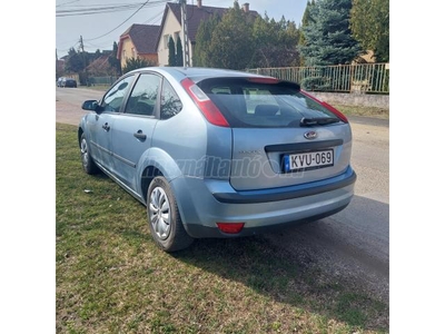 FORD FOCUS 1.4 Ambiente