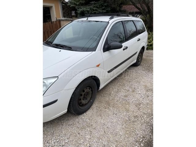 FORD FOCUS 1.4 Ambiente