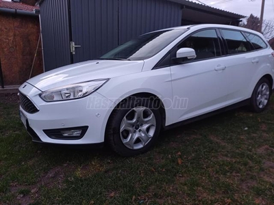 FORD FOCUS 1.5 tdci.kombi.sérülésmentes. Mo-i. 156000km!