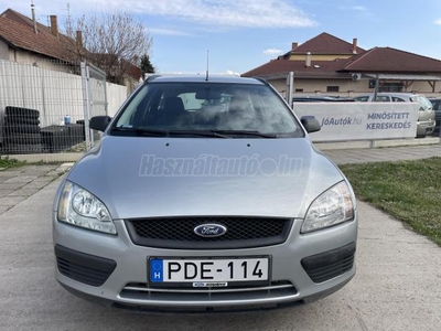 FORD FOCUS 1.6 Ambiente // Klíma //