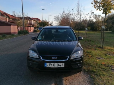 FORD FOCUS 1.6 Ghia