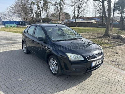 FORD FOCUS 1.6 Ghia