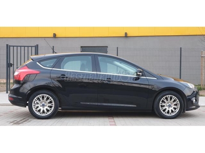 FORD FOCUS 1.6 TDCi Champions Navigáció.Digit Klíma.Tempomat.PDC.Téli-Nyári kerék szett