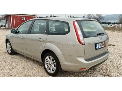 FORD FOCUS 1.6 Ti-VCT Ghia