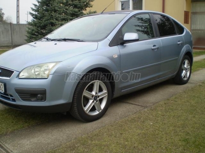 FORD FOCUS 1.8 FFV Trend Plus